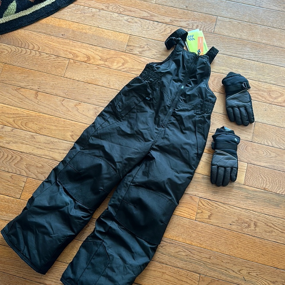NEW Champion snow bibs Youth 7 with champion waterproof snow gloves
